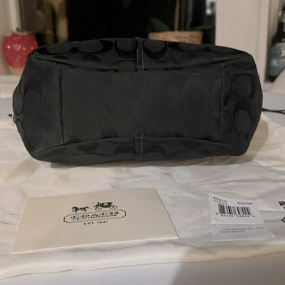 Authentic Coach Small Signature Satchel & Dust Bag - Picture 9 of 16